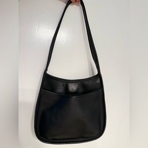Coach Shoulder Bag in Calfskin Leather RARE VINTAGE